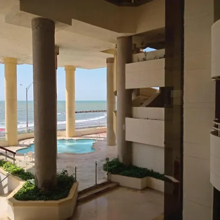 Oceanfront Apartamento